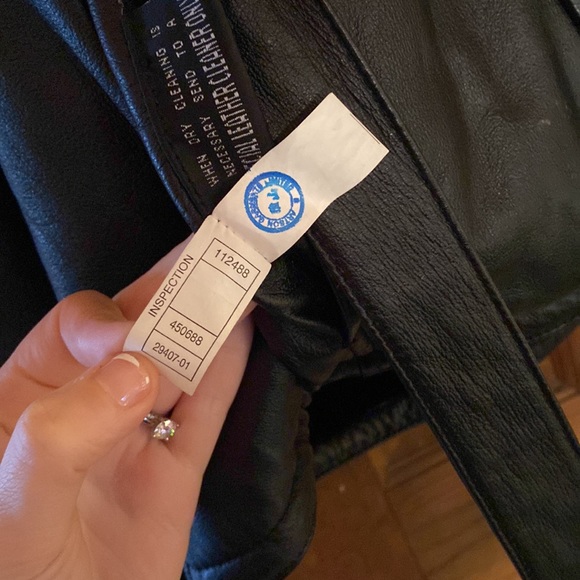 Wilson’s leather coat with fur liner - Picture 7 of 7